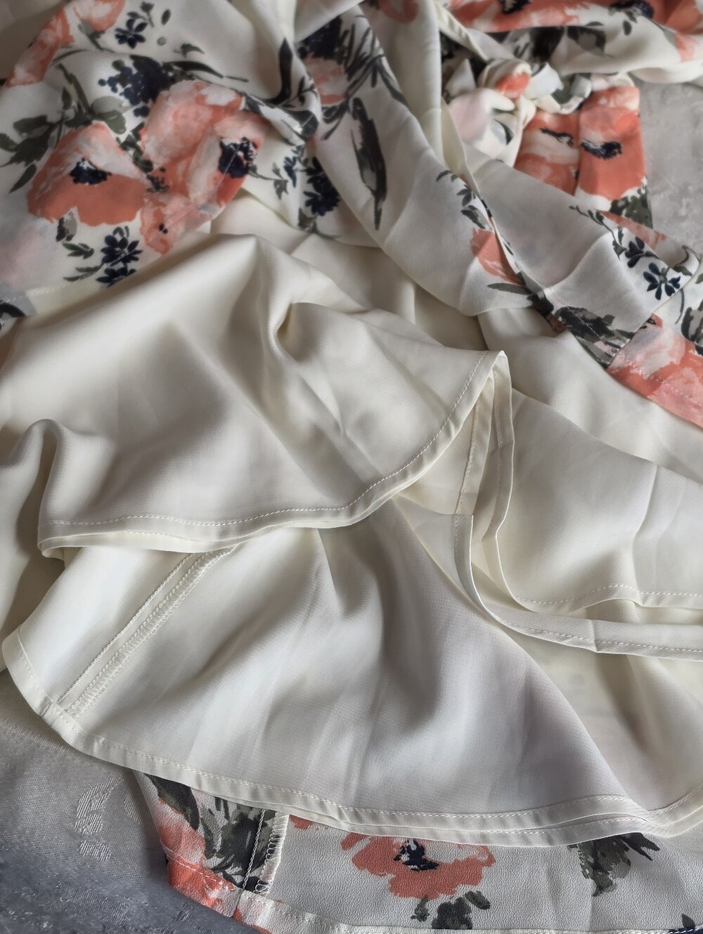 Abercrombie & Fitch Floral Wrap Mini Dress L Cream Coral Fit & Flare - Picture 9 of 11